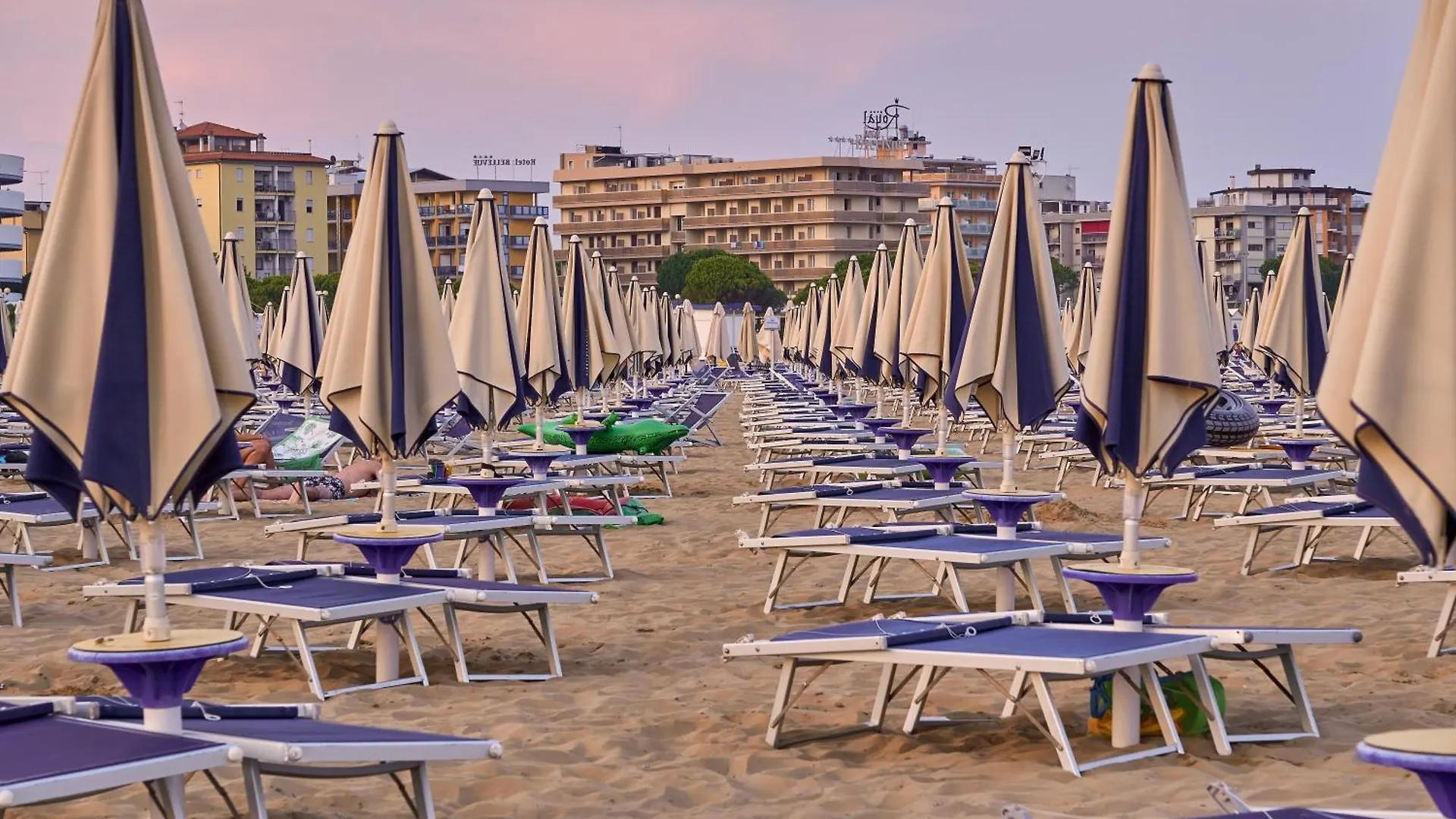 Splendid Flat With Terrace - Beahost Rentals Bibione Apartment